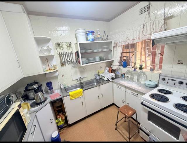 3 BEDROOM HOUSE FOR SALE IN VANDERBIJLPARK CW 4
